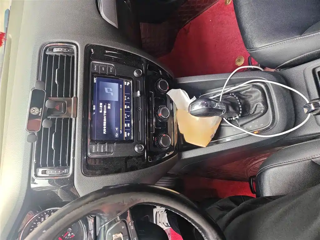 Volkswagen Sagitar 2018 280TSI DSG Spark Edition фото 6