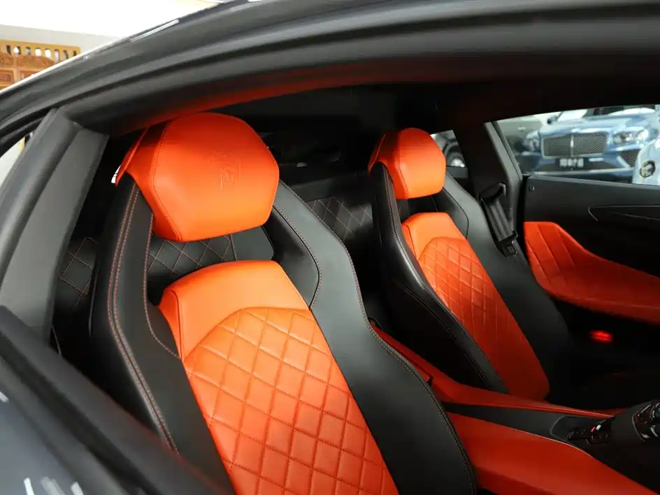 Lamborghini Aventador 2011 LP 700-4 фото 8