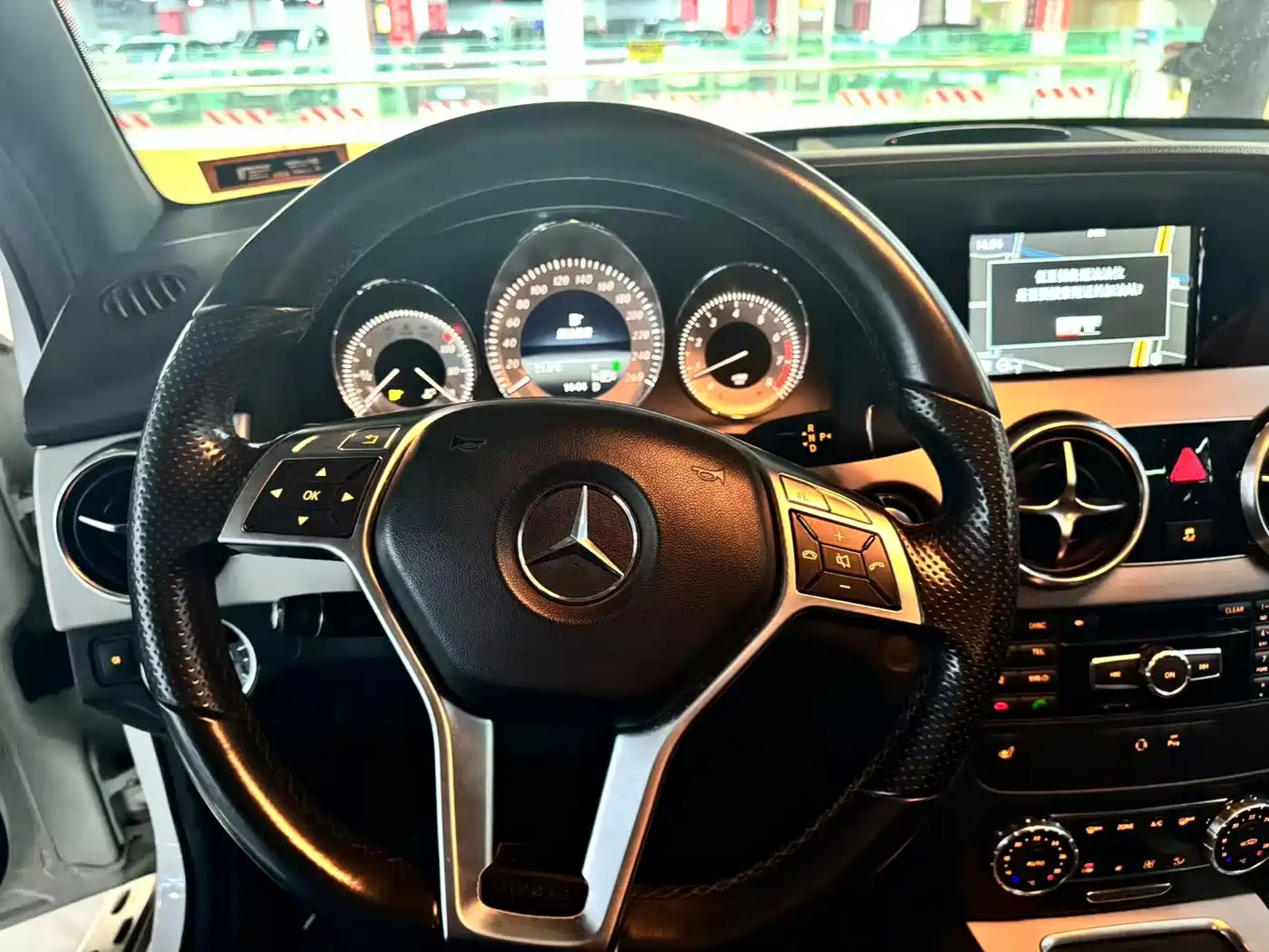 Mercedes-Benz GLK-Class 2015 GLK 300 4MATIC Fashion Ultimate Edition фото 10