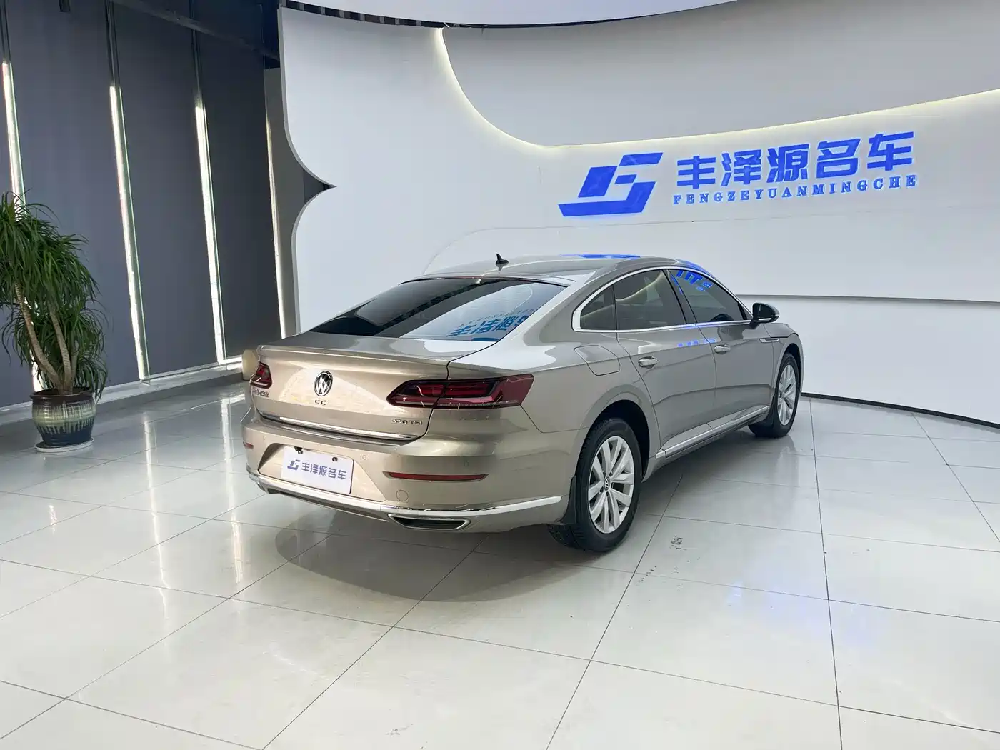 Volkswagen FAW-Volkswagen CC 2020 330TSI Elegance Version China VI фото 2