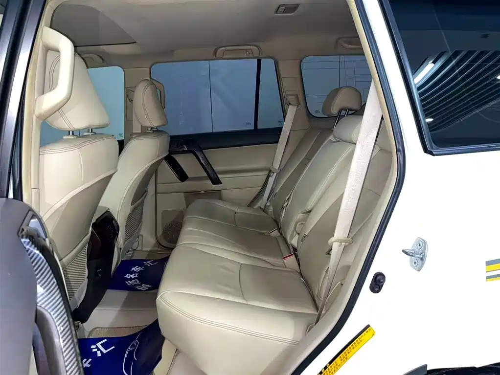 Toyota Prado 2014 4.0L Automatic TX-L фото 6