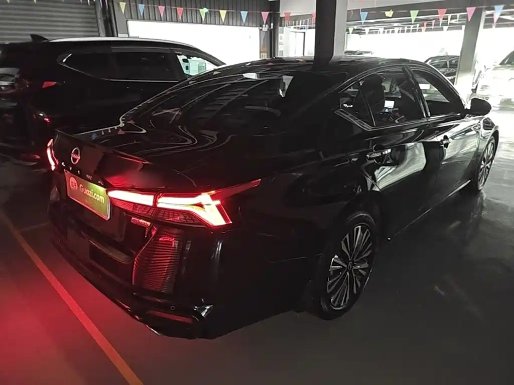 Photo 7 - Nissan Teana