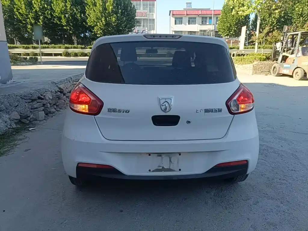 Photo 6 - Baojun 310