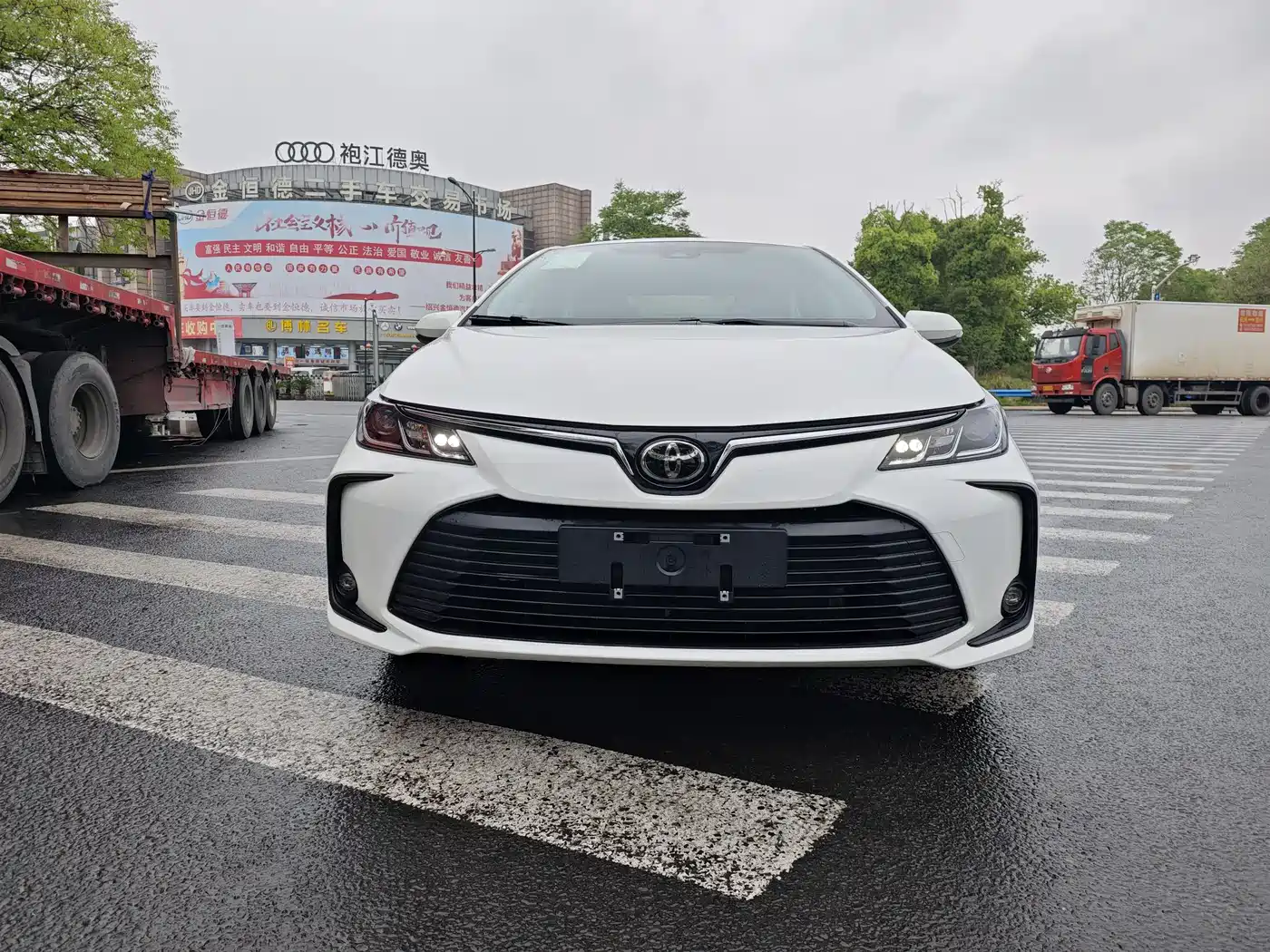 Toyota Corolla 2025 1.2T Pioneer Edition фото 2