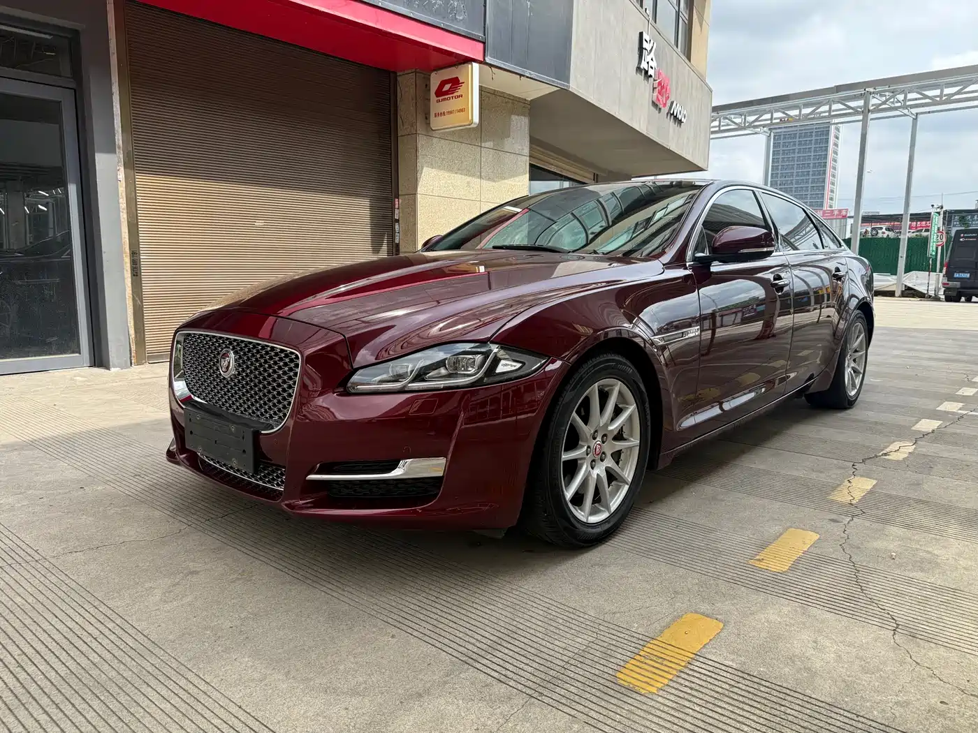 2018 Jaguar XJ