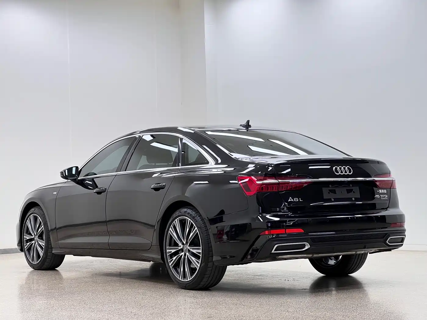 Audi A6L 2021 45 TFSI quattro Exclusive Sport фото 31