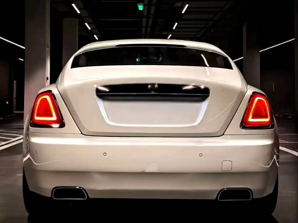 Фото 8 - Rolls-Royce Wraith