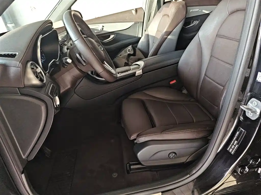 Mercedes-Benz GLC 2020 Facelift GLC 260 L 4MATIC Dynamic фото 15