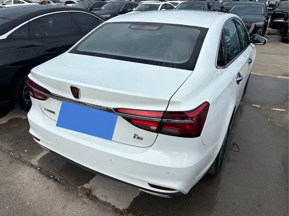 Roewe i6 2023 2020 PLUS 1.6L CVT 4G Connected Glory Flagship Edition