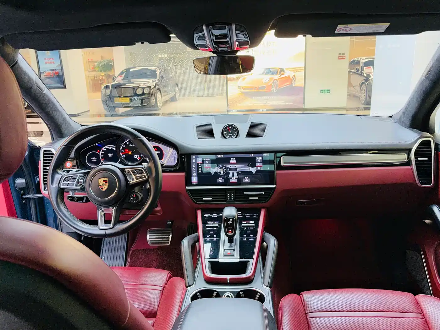 Фото 9 - Porsche Cayenne