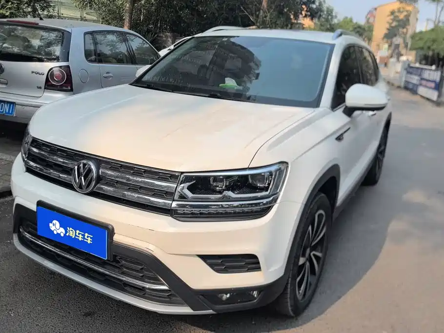Photo 1 - Volkswagen Tharu