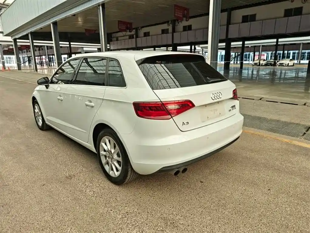 Audi A3 2016 Sportback 35 TFSI Leadership фото 9