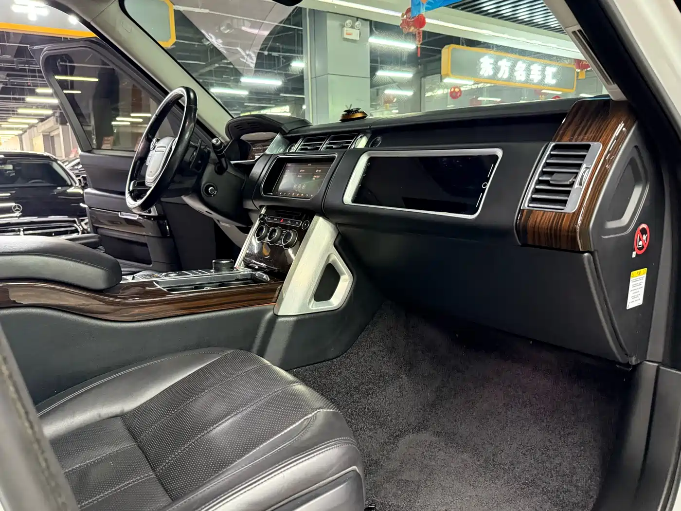 Land Rover Range Rover 2017 3.0 SC V6 Vogue SE Autobiography LWB фото 16