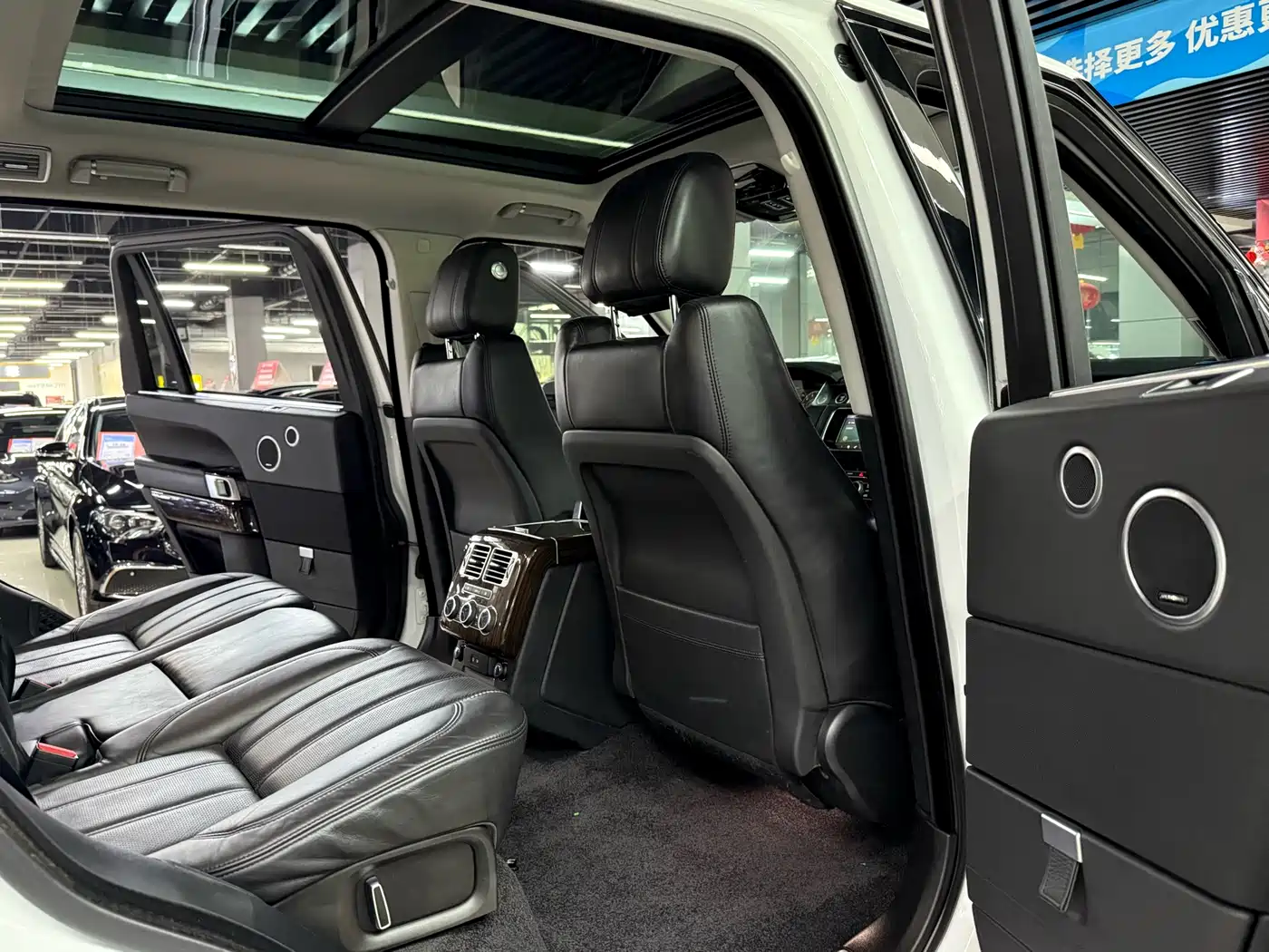 Land Rover Range Rover 2017 3.0 SC V6 Vogue SE Autobiography LWB фото 15