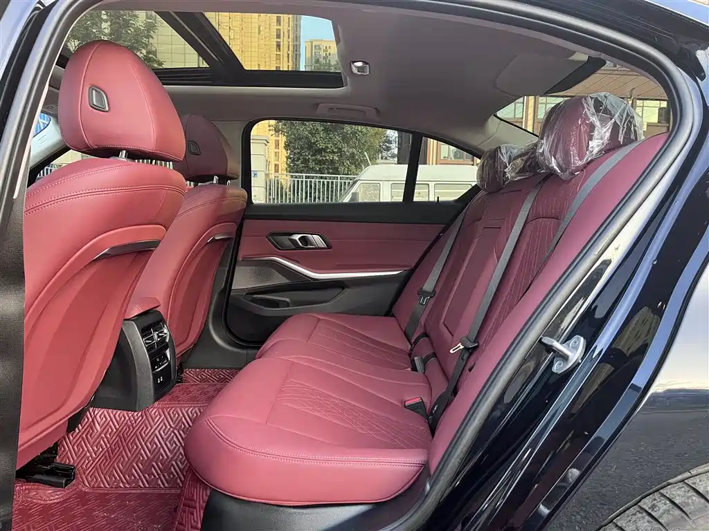 BMW 3 Series 2023 320Li M Sport Package фото 5