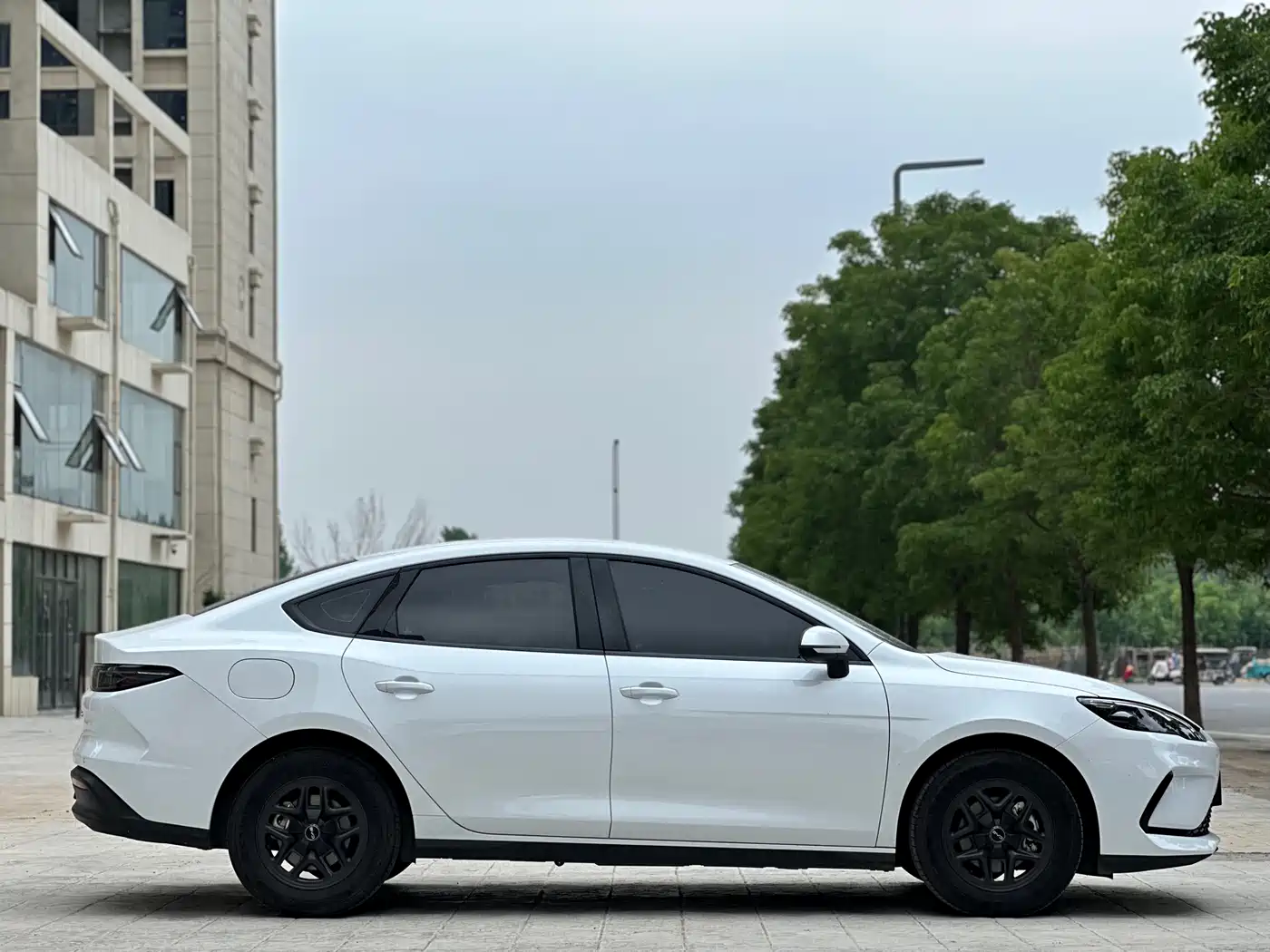 BYD Hai Bao 05 DM-i 2025 DM-i Smart Drive Edition 55KM Luxury фото 9