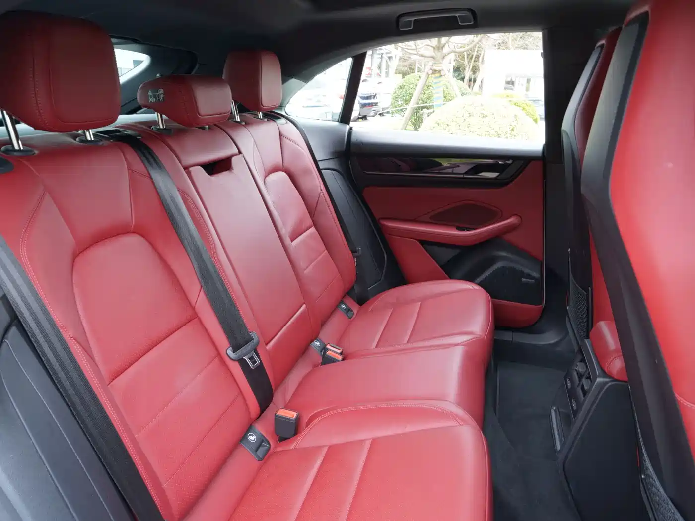 PORSCHE MACAN NEW ENERGY