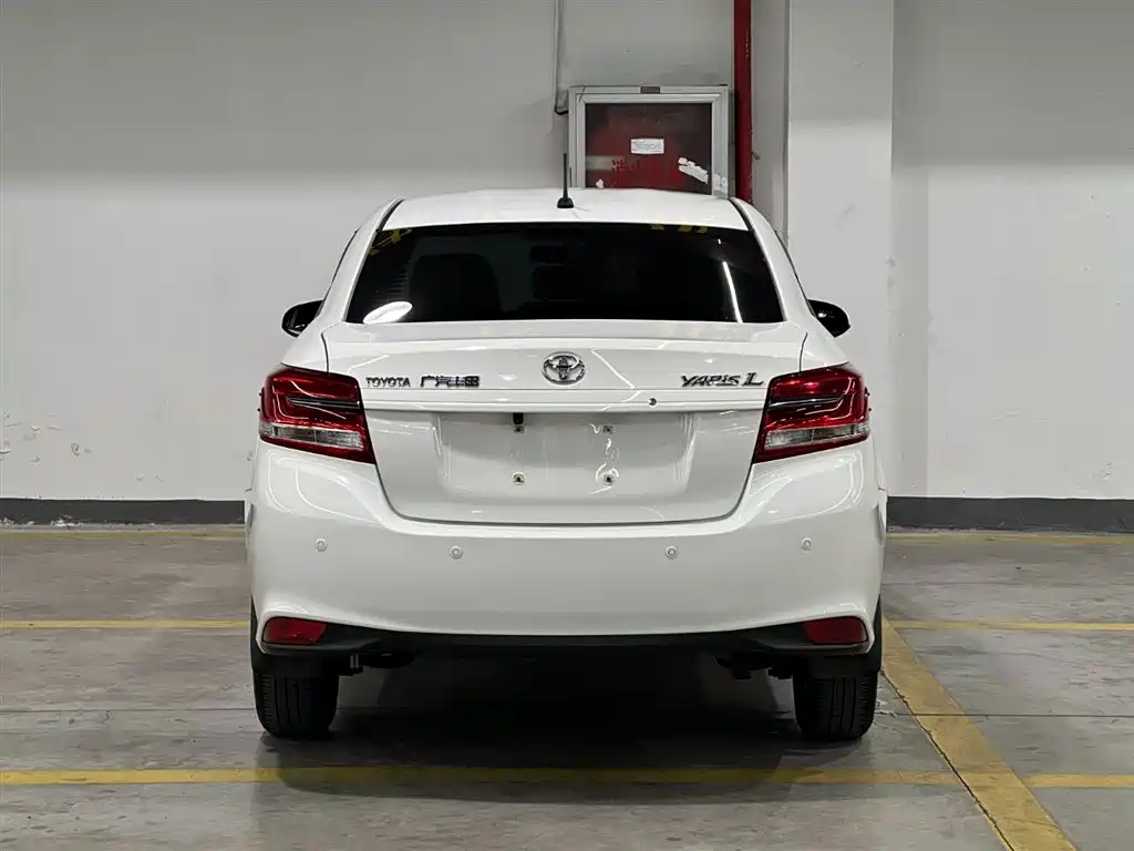 Toyota YARiS L Zhi Xiang 2022 1.5L CVT Leading PLUS Edition фото 6