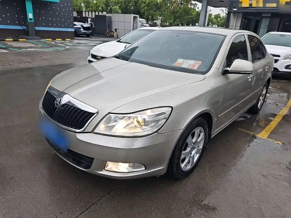 Škoda Octavia 2014 2.0L Auto Yijie Edition фото 2