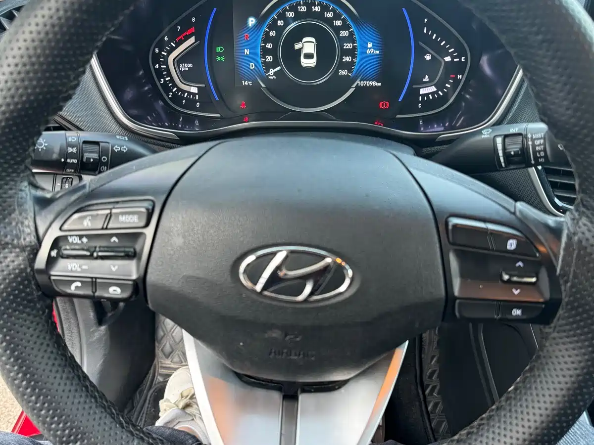 Hyundai Fista 2019 280TGDi Sport Edition China VI фото 15