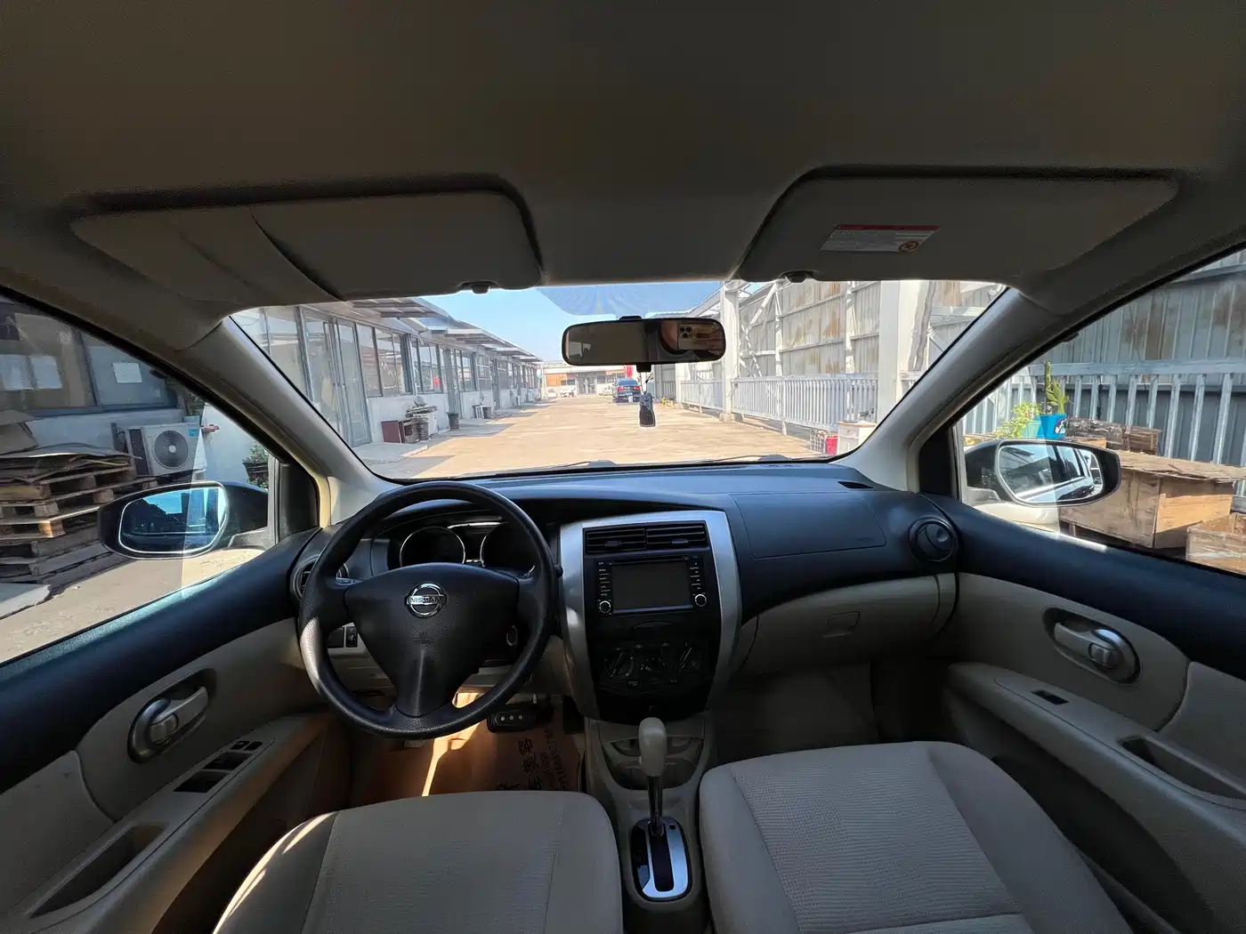 Nissan Livina 2016 2013 1.6XE CVT Comfort
