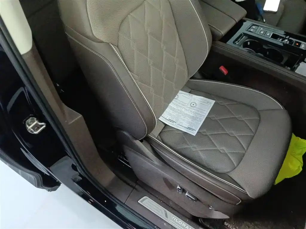 Volkswagen Viloran 2024 380TSI Executive Edition фото 20