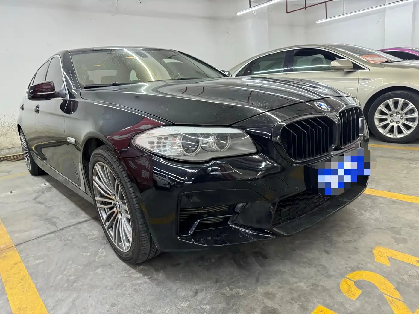 BMW 5 Series 2011 528Li Leading фото 14