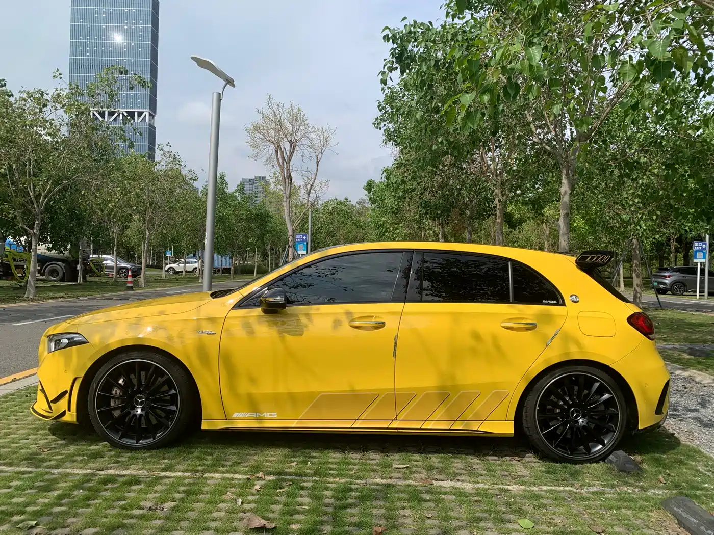 MERCEDES-BENZ CLASS A AMG (IMPORTED)