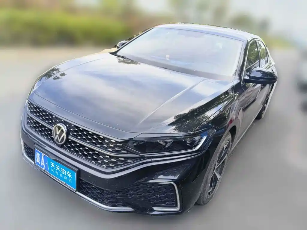 Volkswagen Passat 2023 Facelift 330TSI Starlight Elite Edition