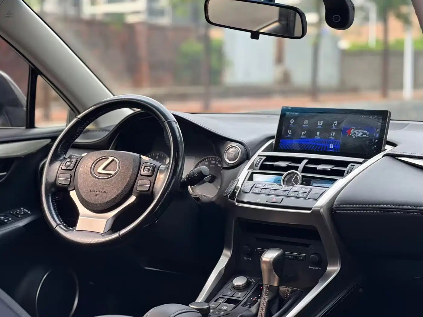 Lexus NX 2015 200t AWD F Sport фото 10