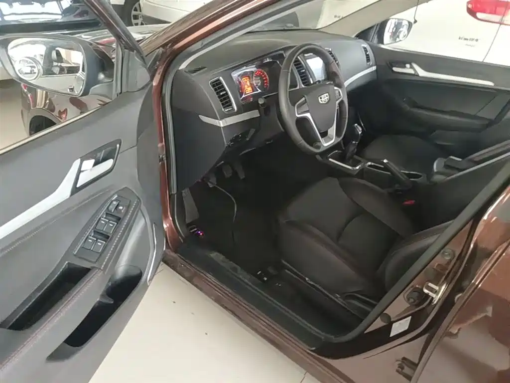 Фото 16 - Geely Vision