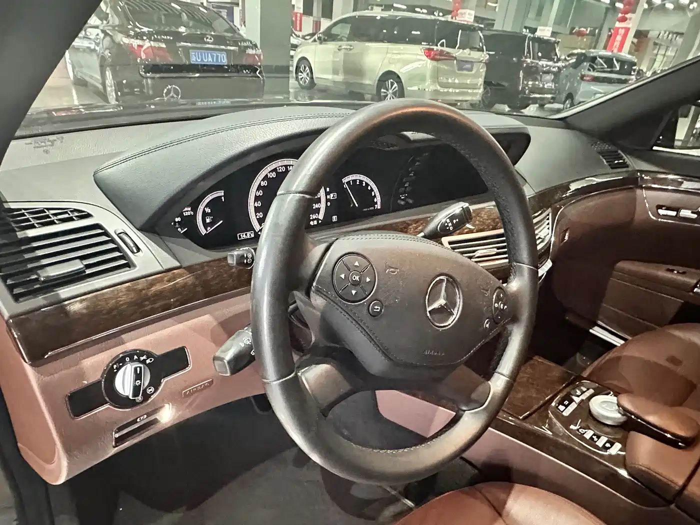 Mercedes-Benz S-Class 2012 S 300 L Business Grand Edition фото 13