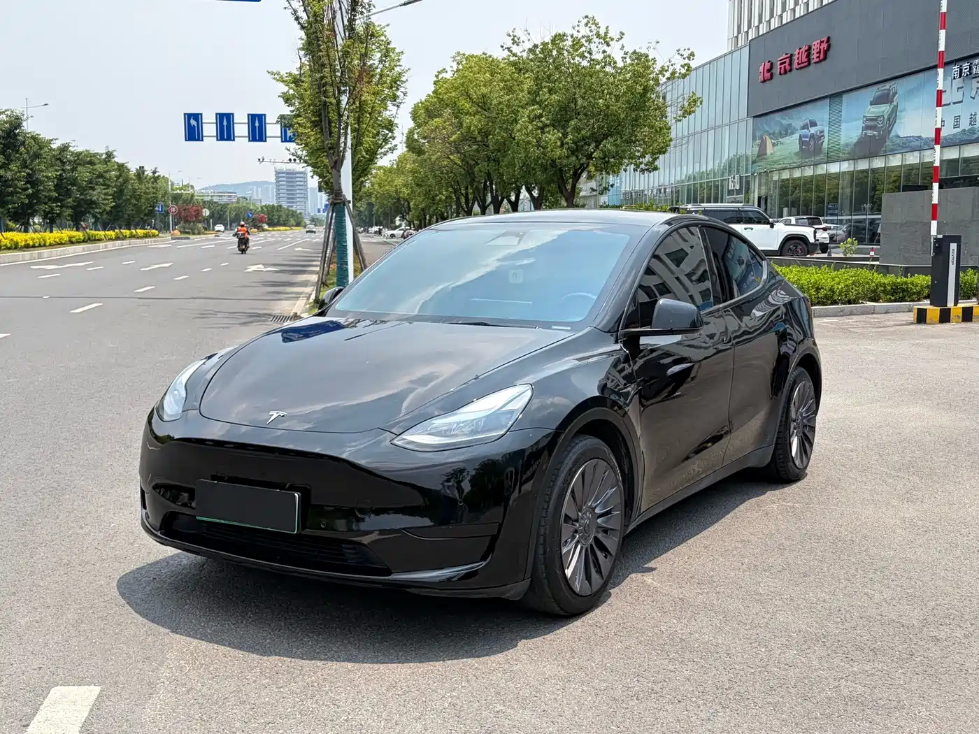 Tesla Model Y 2023 Rear-Wheel Drive Edition