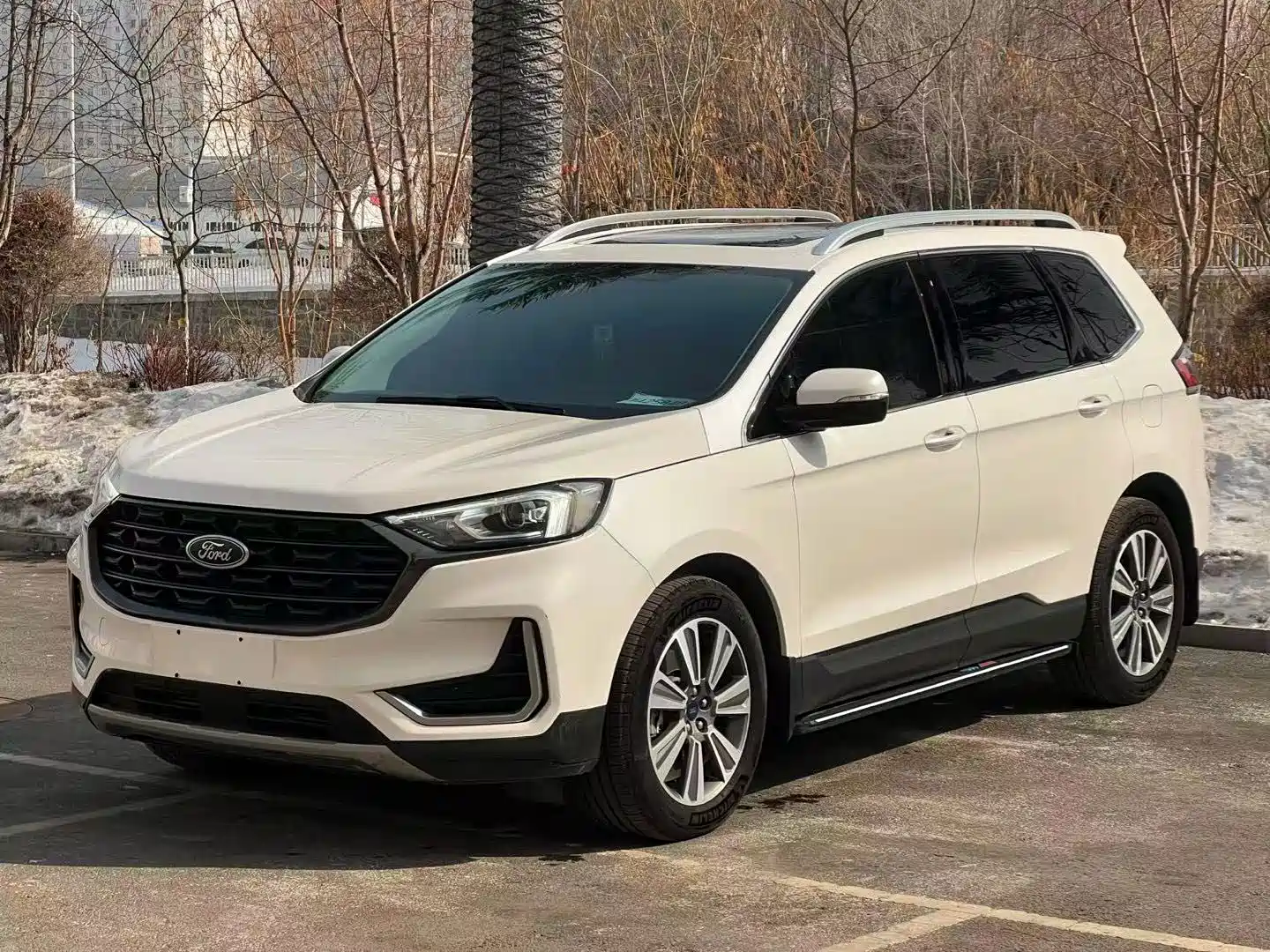 Фото 1 - Ford Edge