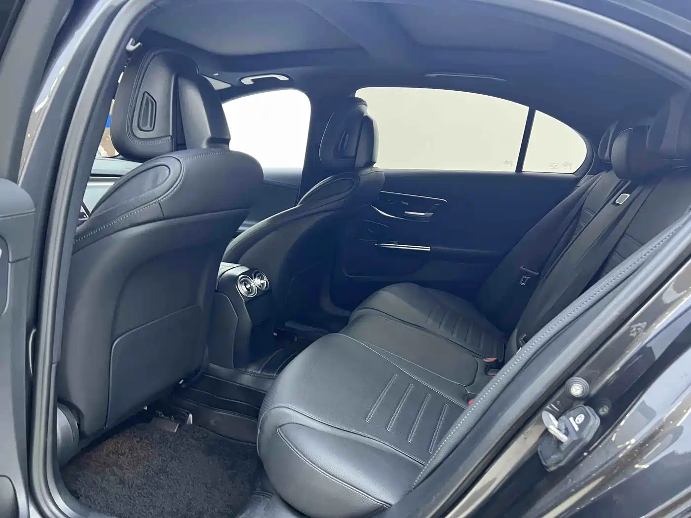 Mercedes-Benz C-Class 2023 C 260 L Sport фото 5