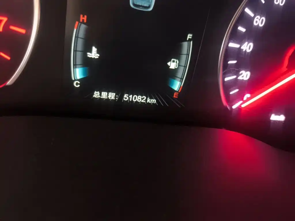 Фото 9 - BYD Song MAX
