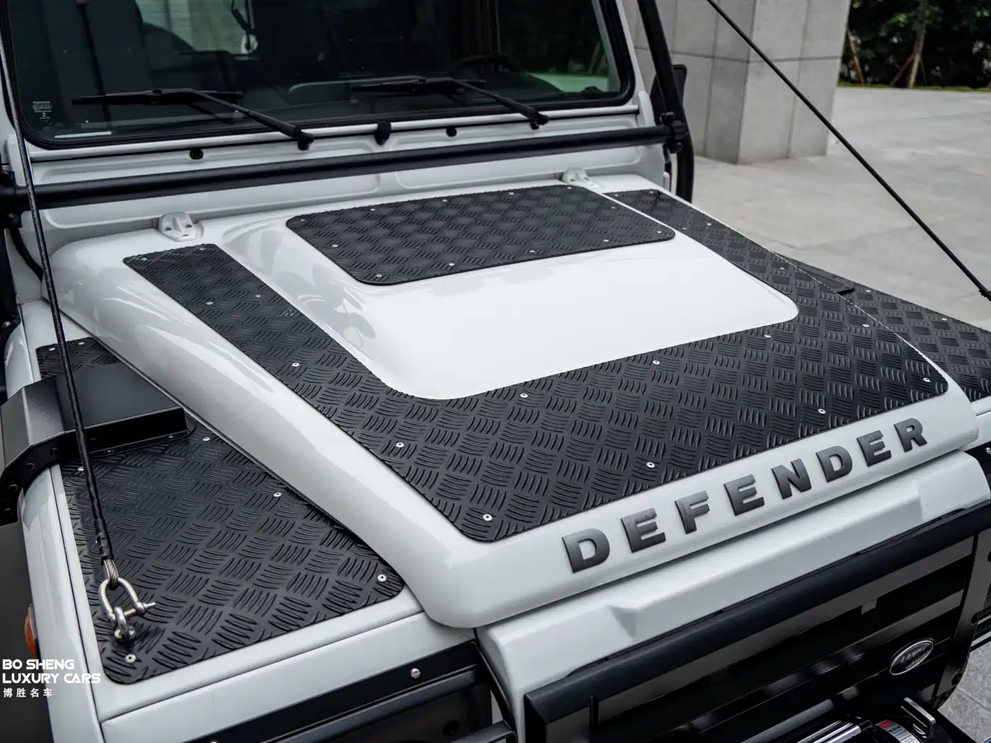 Land Rover Defender фото 23