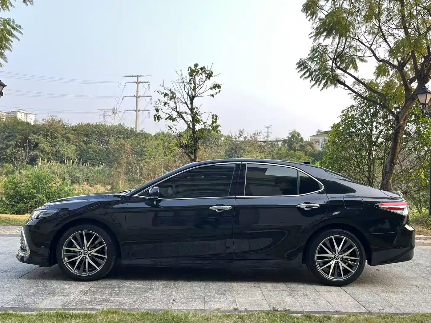 Toyota Camry 2021 2.5G Luxury Edition фото 3