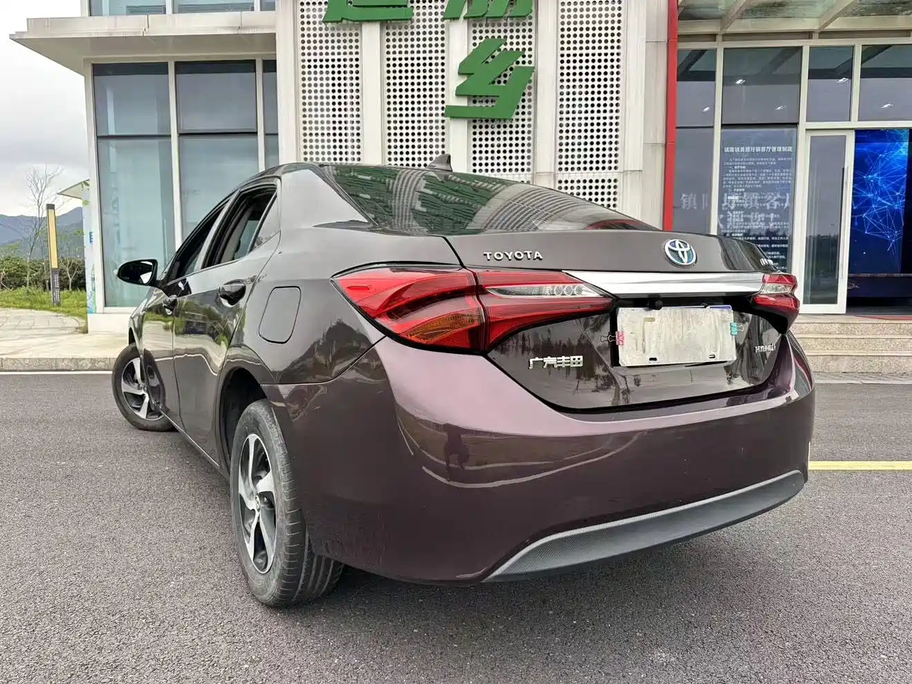 Toyota Levin 2017 Facelift Hybrid 1.8H GS E-CVT Elite Sunroof Edition China V фото 5