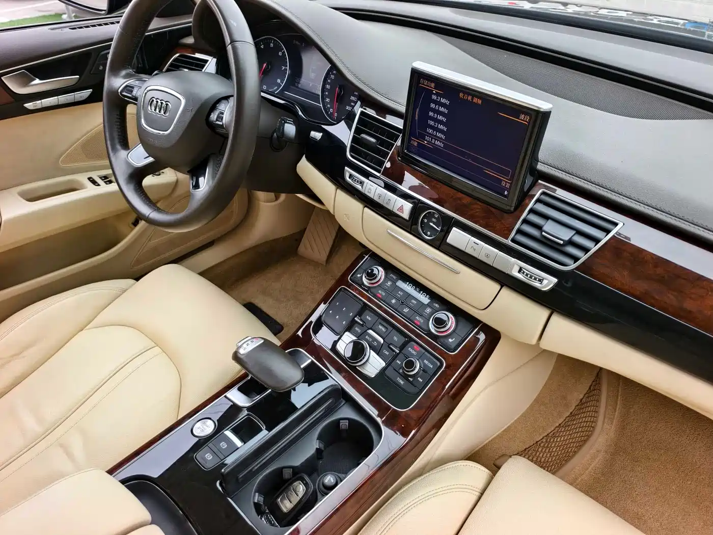 Audi A8 2013 A8L 45 TFSI quattro Comfort фото 16