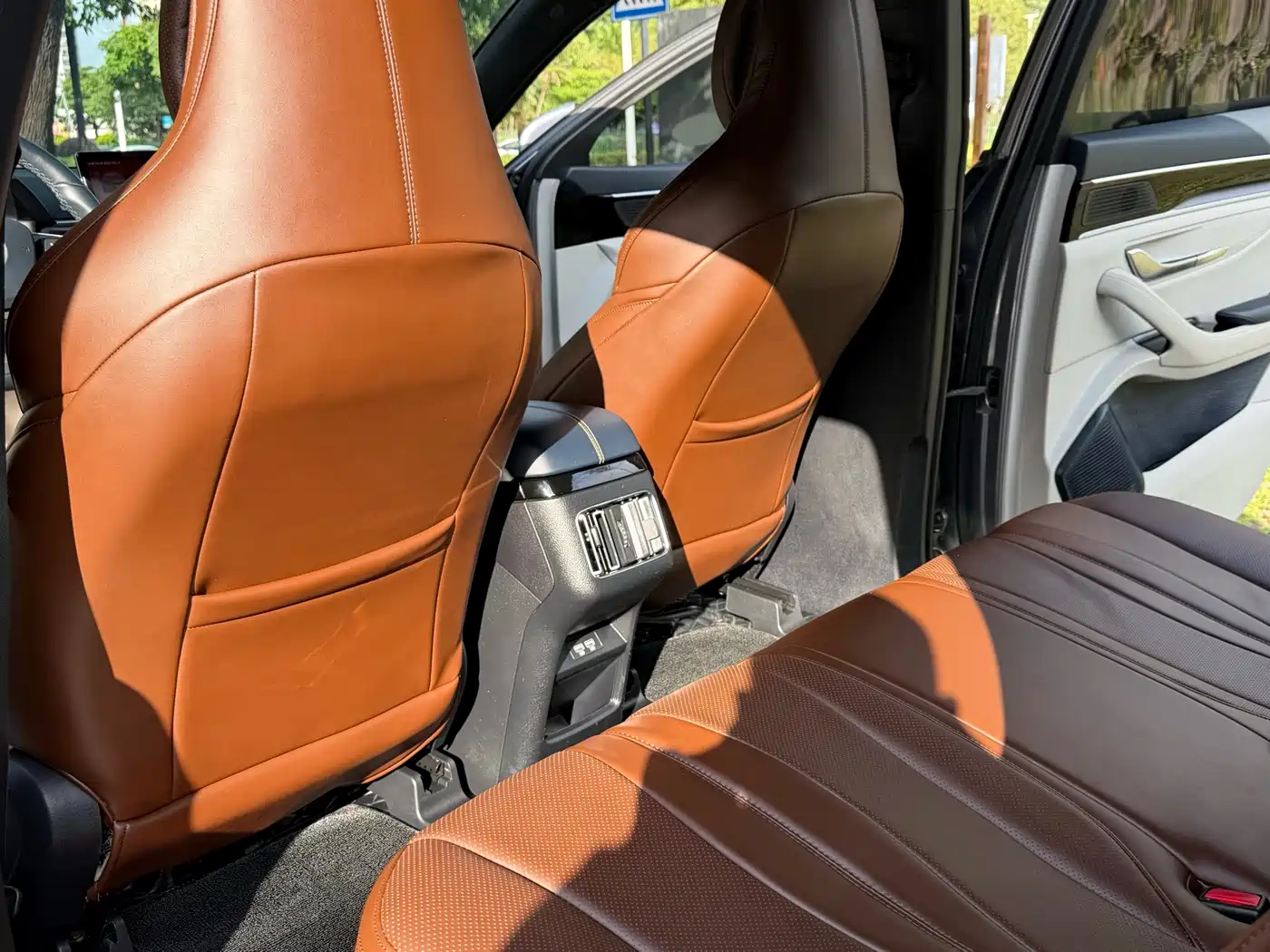 BYD Song PLUS PHEV 2021 DM-i 110KM Flagship PLUS фото 14