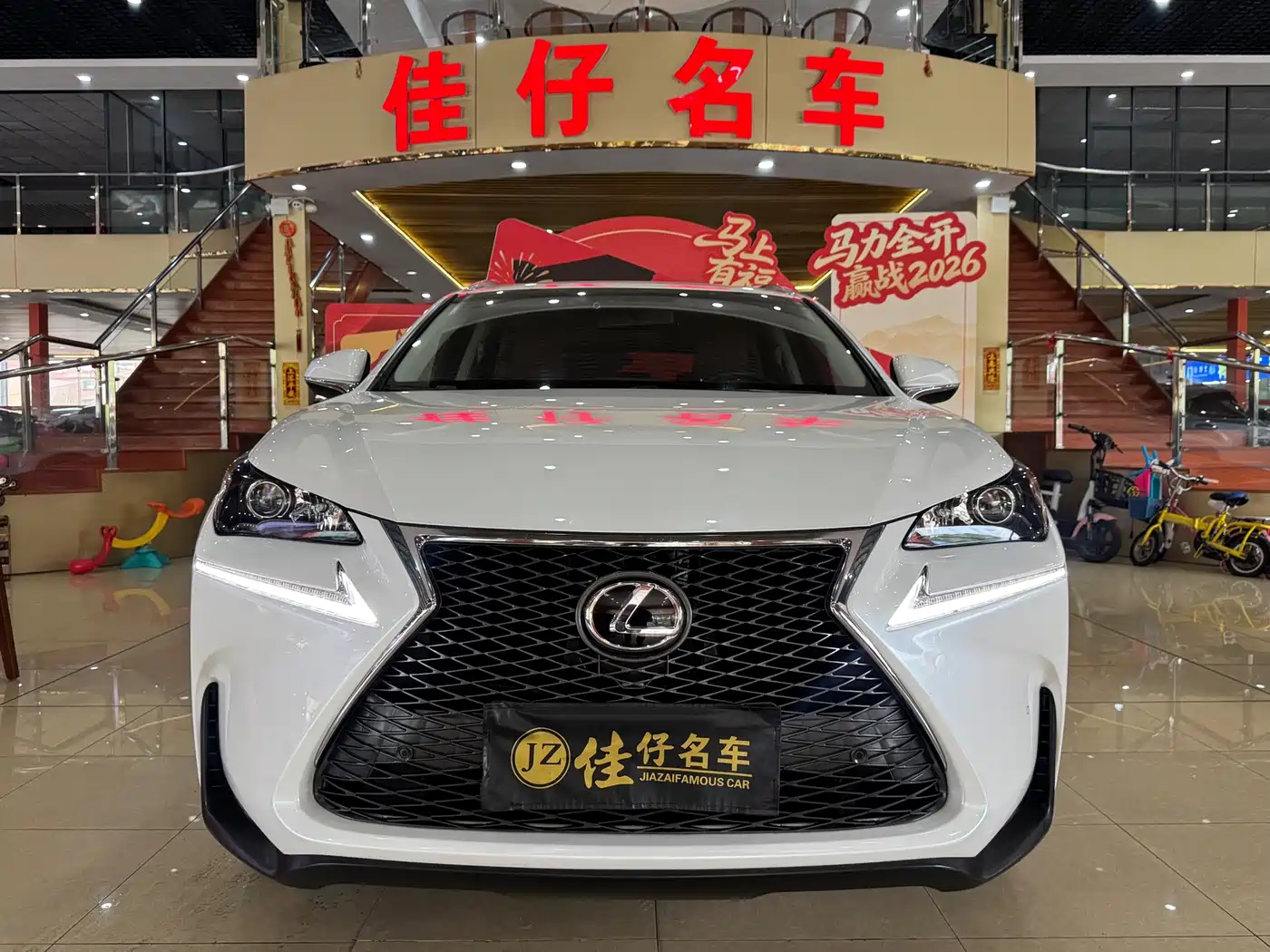 Lexus NX 2015 200t AWD F Sport фото 2