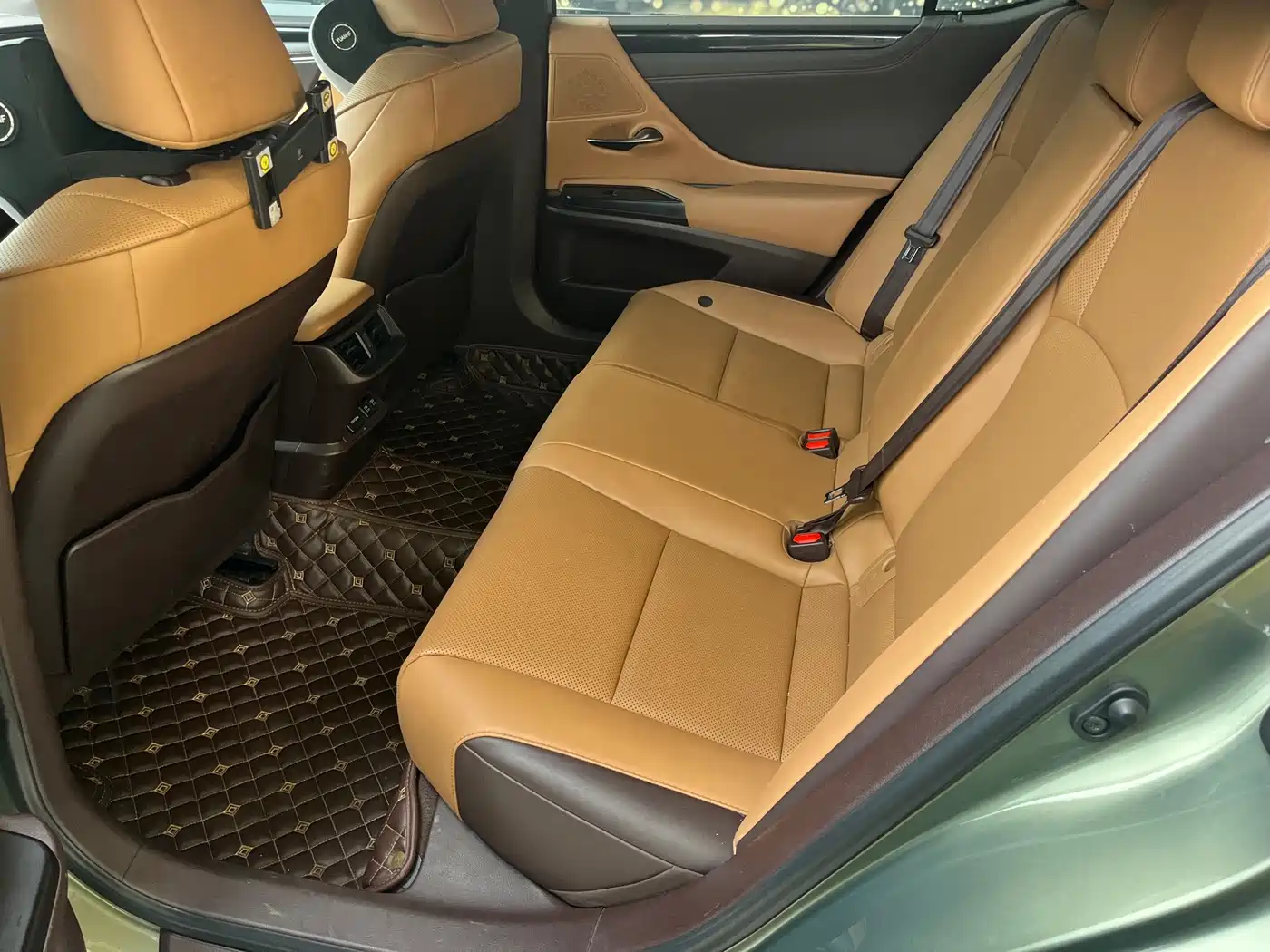 Lexus ES 2021 200 Excellence Edition фото 10