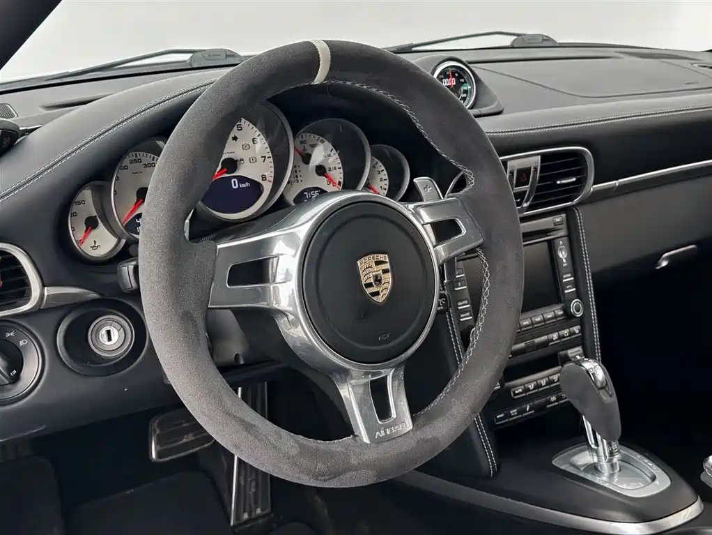 Porsche 911 2011 Carrera 4 GTS 3.8L Convertible фото 11