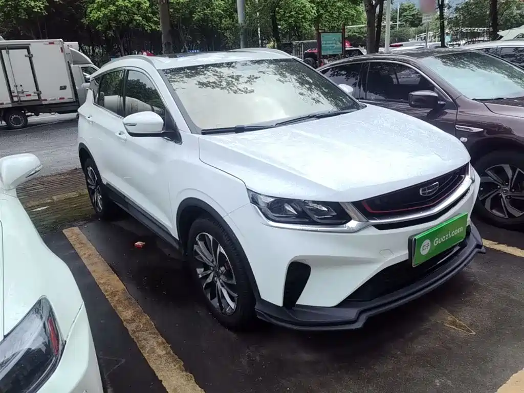 Фото 4 - Geely Coolray