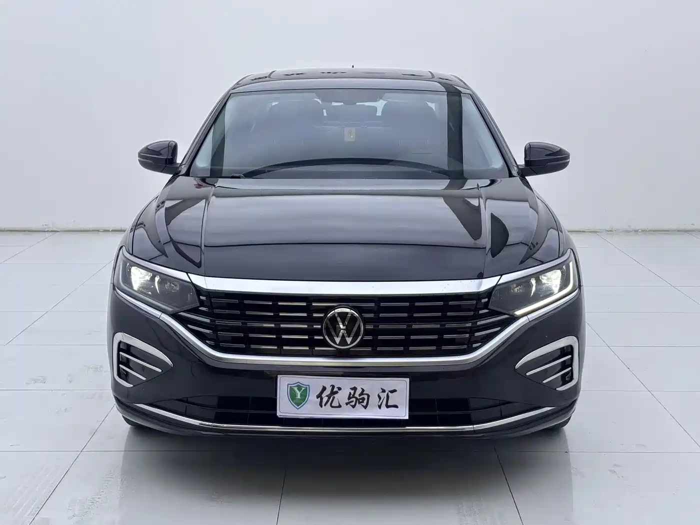 Volkswagen Passat 2024 330TSI Elite Edition фото 3
