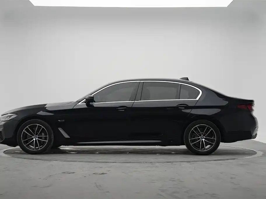 BMW 5 SERIES NEW ENERGY