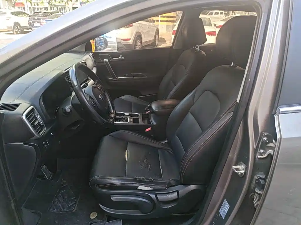 Photo 15 - Kia KX5