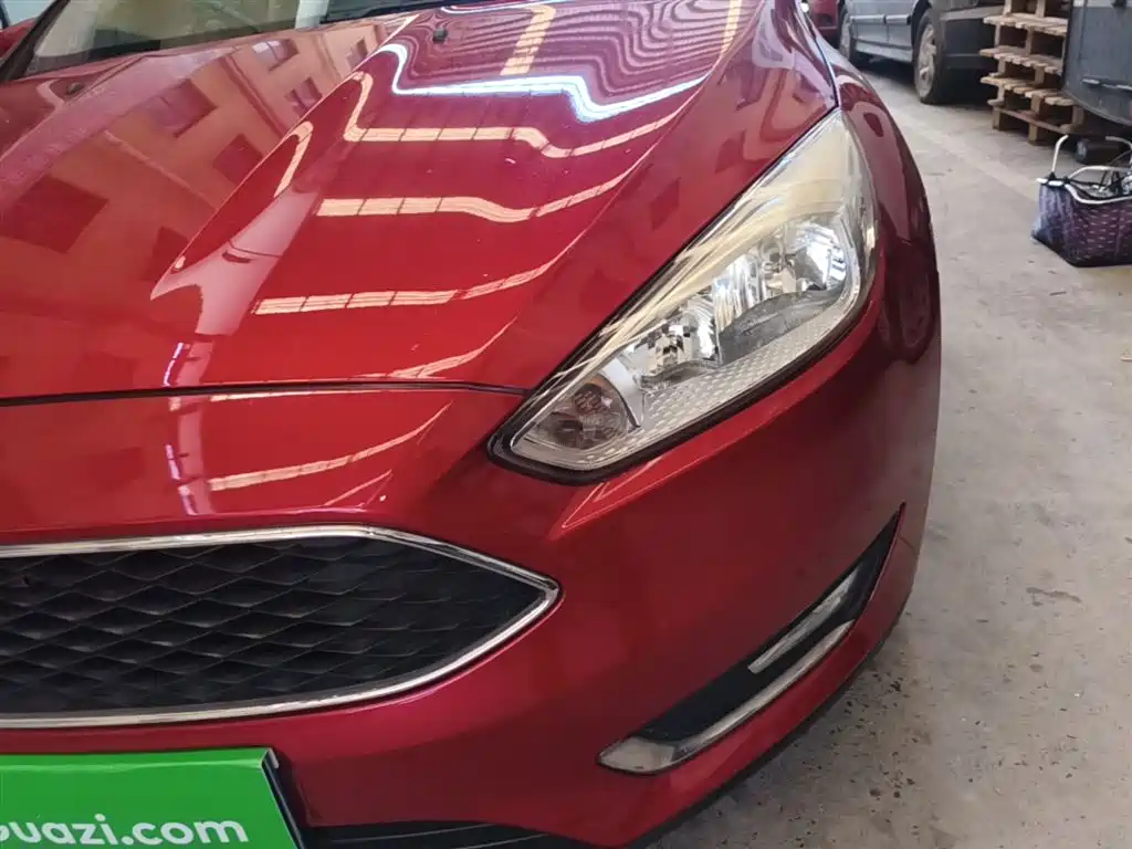 Фото 24 - Ford Focus