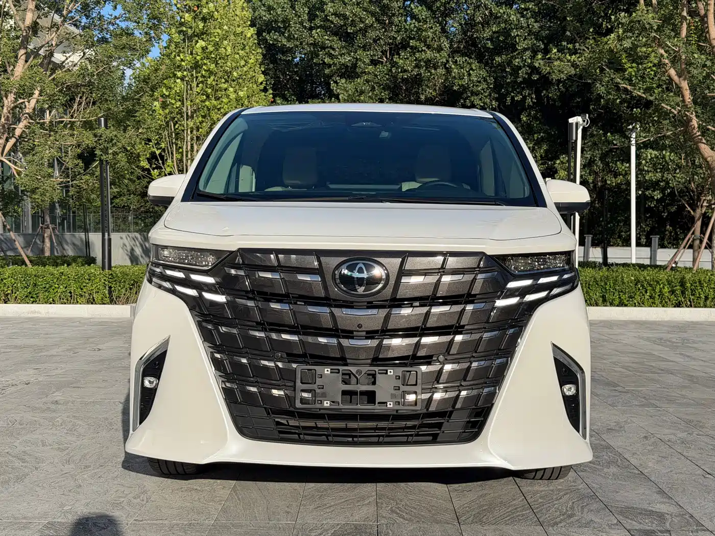 2026 Toyota Alphard